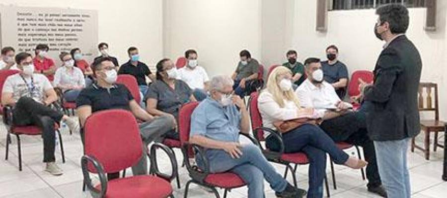 CIVAP SAÚDE PROMOVE CURSO DE VENTILAÇÃO MECÂNICA PARA MÉDICOS CIVAP SAÚDE PROMOVE CURSO DE VENTILAÇÃO MECÂNICA PARA MÉDICOS
