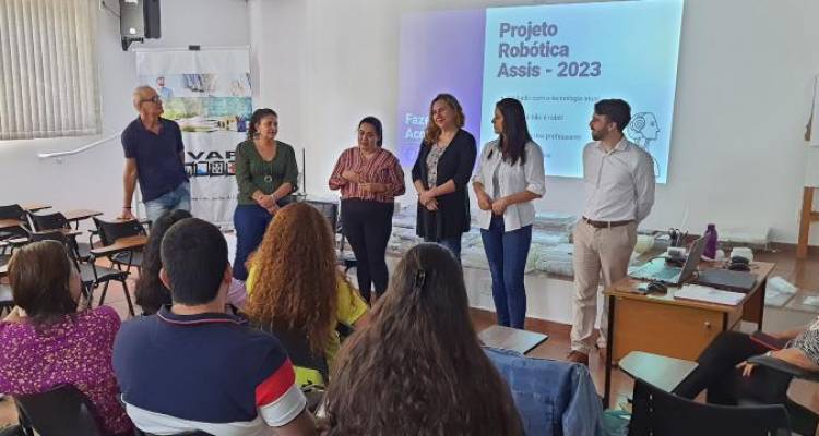 Câmara Técnica de Educação recebe equipe do Projeto Robótica de Assis Câmara Técnica de Educação recebe equipe do Projeto Robótica de Assis