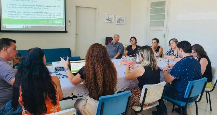 CIVAP e líderes regionais unem esforços para organizar Conferência Nacional de Educação (CONAE) CIVAP e líderes regionais unem esforços para organizar Conferência Nacional de Educação (CONAE)