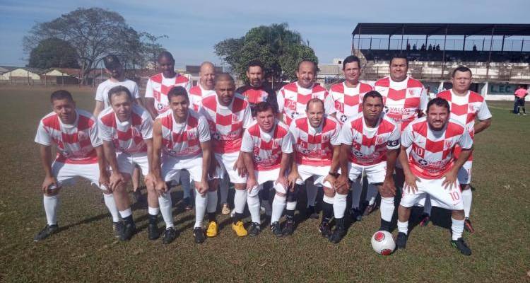 Lutécia domina o jogo e vence Tarumã por 4 a 1 na Copa CIVAP Master 40 Lutécia domina o jogo e vence Tarumã por 4 a 1 na Copa CIVAP Master 40