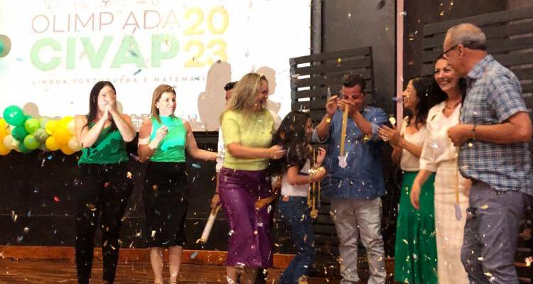 Emoção e alegria marcam Cerimônia de Premiação da Olimpíada CIVAP de Língua Portuguesa e Matemática Emoção e alegria marcam Cerimônia de Premiação da Olimpíada CIVAP de Língua Portuguesa e Matemática
