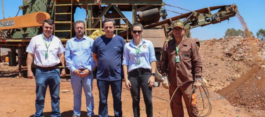 CIVAP recebe visita do CONSAÚDE para conhecer programa pioneiro de beneficiamento de RCC CIVAP recebe visita do CONSAÚDE para conhecer programa pioneiro de beneficiamento de RCC