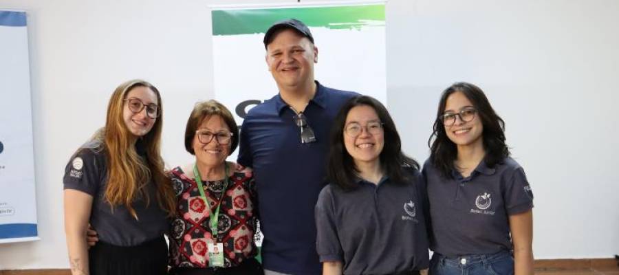 CIVAP recebe representantes da Biotec Júnior, primeira empresa júnior de Biotecnologia do Brasil CIVAP recebe representantes da Biotec Júnior, primeira empresa júnior de Biotecnologia do Brasil