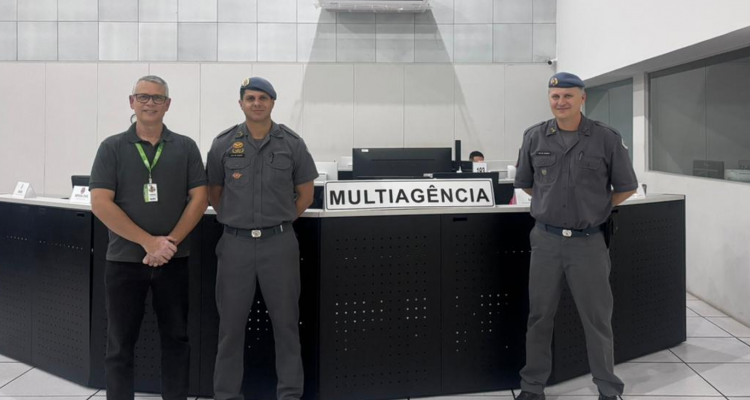 CIVAP realiza visita ao Centro de Emergência Multiagencias no Comando de Policiamento do Interior (CPI-8) CIVAP realiza visita ao Centro de Emergência Multiagencias no Comando de Policiamento do Interior (CPI-8)