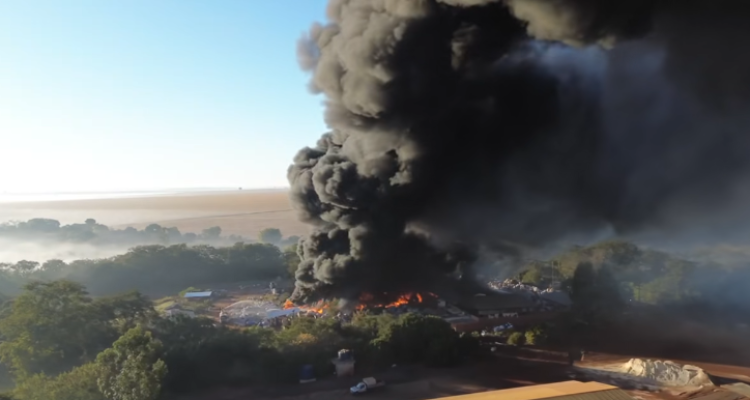 Câmara Técnica de Proteção e Defesa Civil do CIVAP se une para combater incêndio em Palmital Câmara Técnica de Proteção e Defesa Civil do CIVAP se une para combater incêndio em Palmital