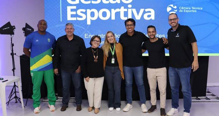 CIVAP realiza Simpósio de Gestão Esportiva com presença do atleta olímpico Claudinei Quirino CIVAP realiza Simpósio de Gestão Esportiva com presença do atleta olímpico Claudinei Quirino