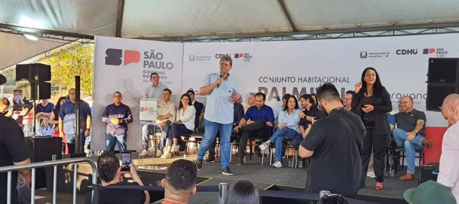 Na presença do Governador Tarcísio, Prefeitos do CIVAP prestigiam entrega de 167 casas populares em Palmital Na presença do Governador Tarcísio, Prefeitos do CIVAP prestigiam entrega de 167 casas populares em Palmital