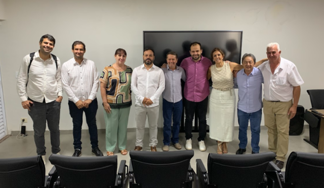 CIVAP Saúde reúne prefeitos para discutir operacionalização de nova UTI Móvel do SAMU Regional Assis