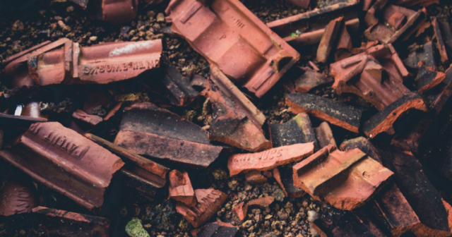 Descarte correto de entulho é essencial para a saúde pública e o meio ambiente