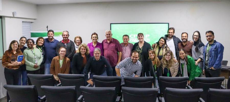 Prefeitos do CIVAP participam de reunião de trabalho e discutem ações estratégicas para o desenvolvimento regional Prefeitos do CIVAP participam de reunião de trabalho e discutem ações estratégicas para o desenvolvimento regional
