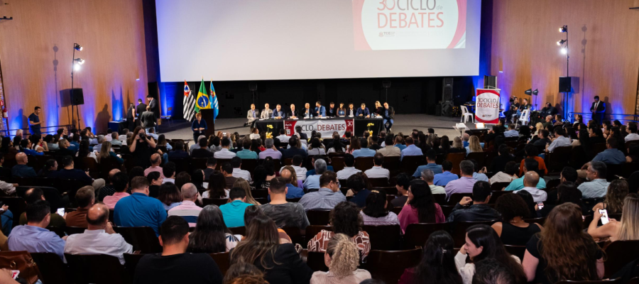 CIVAP participa do Ciclo de Debates do Tribunal de Contas e reforça compromisso com a boa gestão pública CIVAP participa do Ciclo de Debates do Tribunal de Contas e reforça compromisso com a boa gestão pública