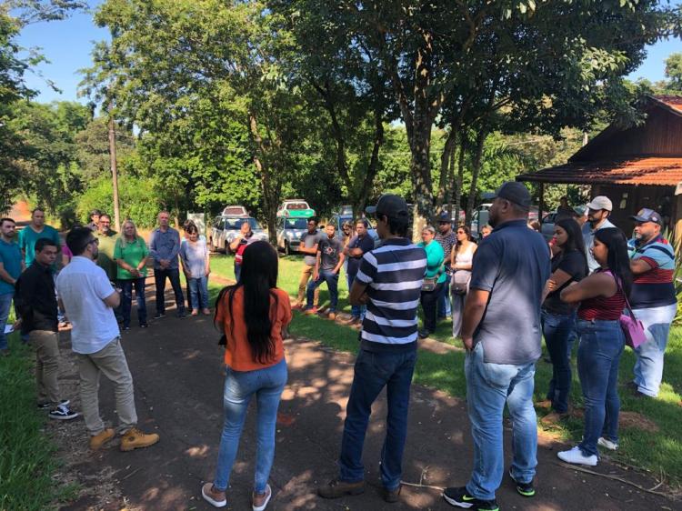 GESTORES DE MEIO AMBIENTE VISITAM FLORA VALE